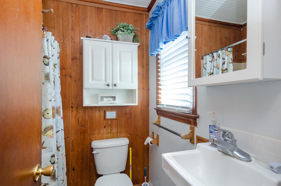 The Pelican Hidden Treasure Inn Room 2 By Bryant Real Estate Kure Beach Exteriér fotografie